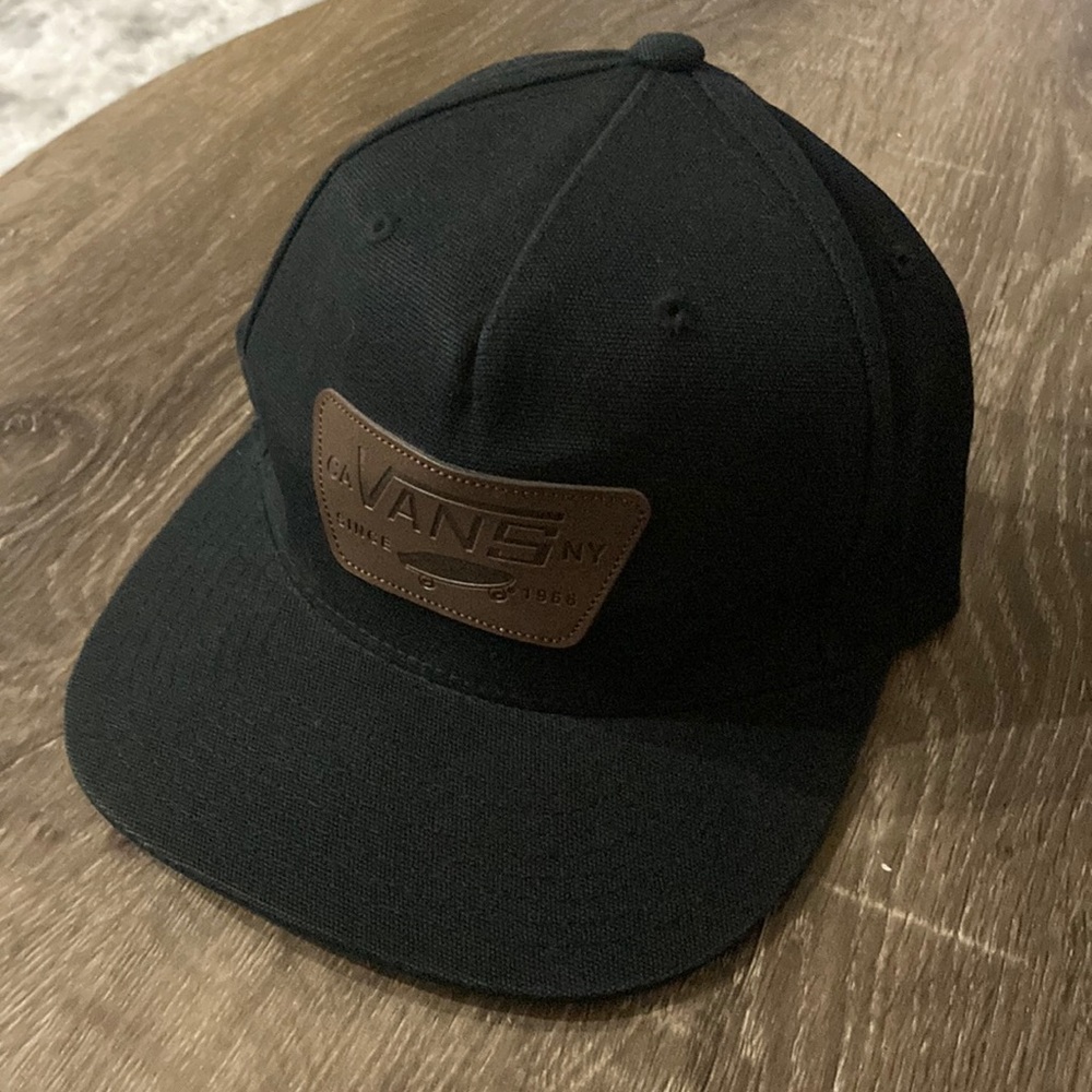VINTAGE STARTER SINCE 1966 VANS ADJUSTABLE BADGE HAT!